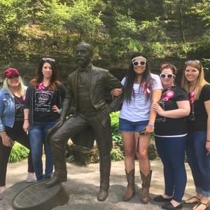 Meet your Posher, Emily